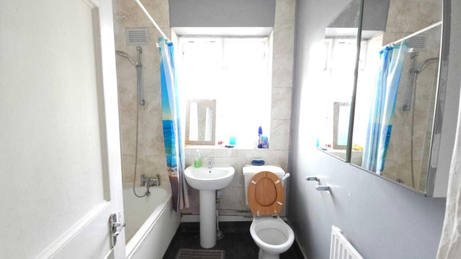 London Edgware Station Apartment Rum bild