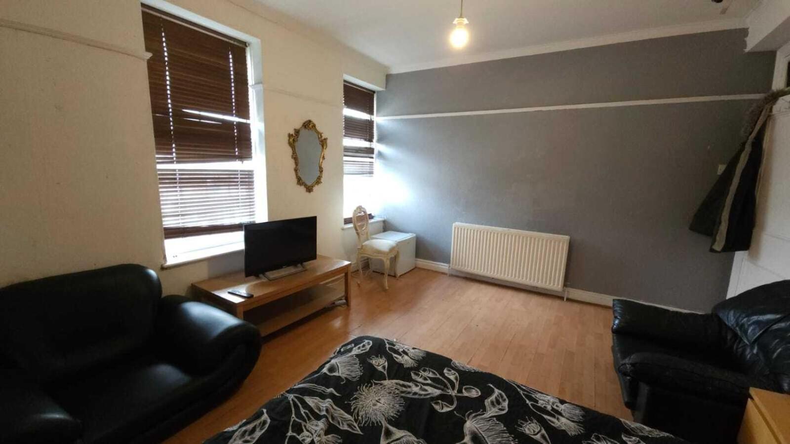 London Edgware Station Apartment Rum bild