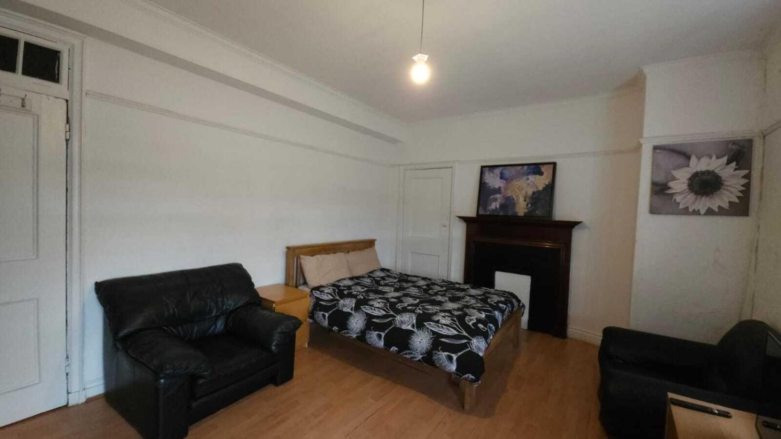 London Edgware Station Apartment Rum bild