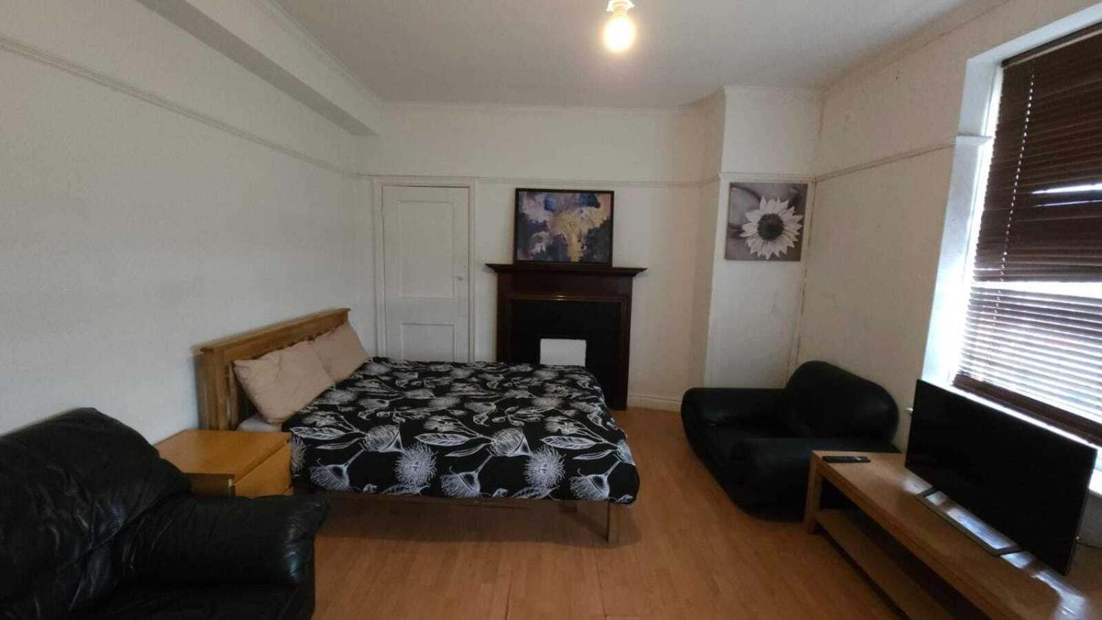 London Edgware Station Apartment Rum bild