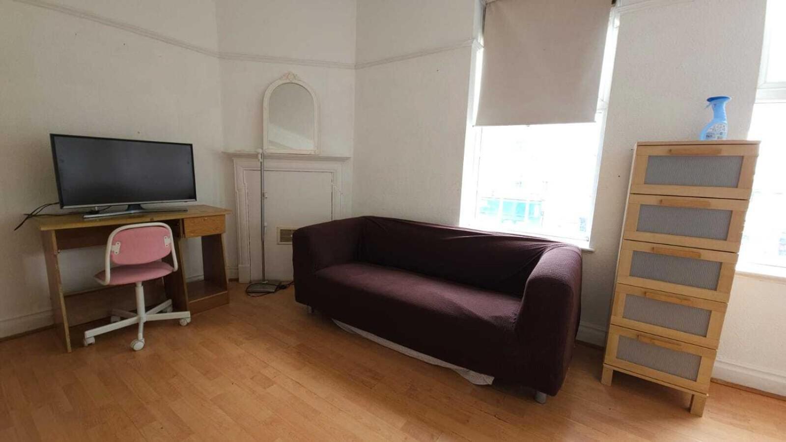 London Edgware Station Apartment Rum bild