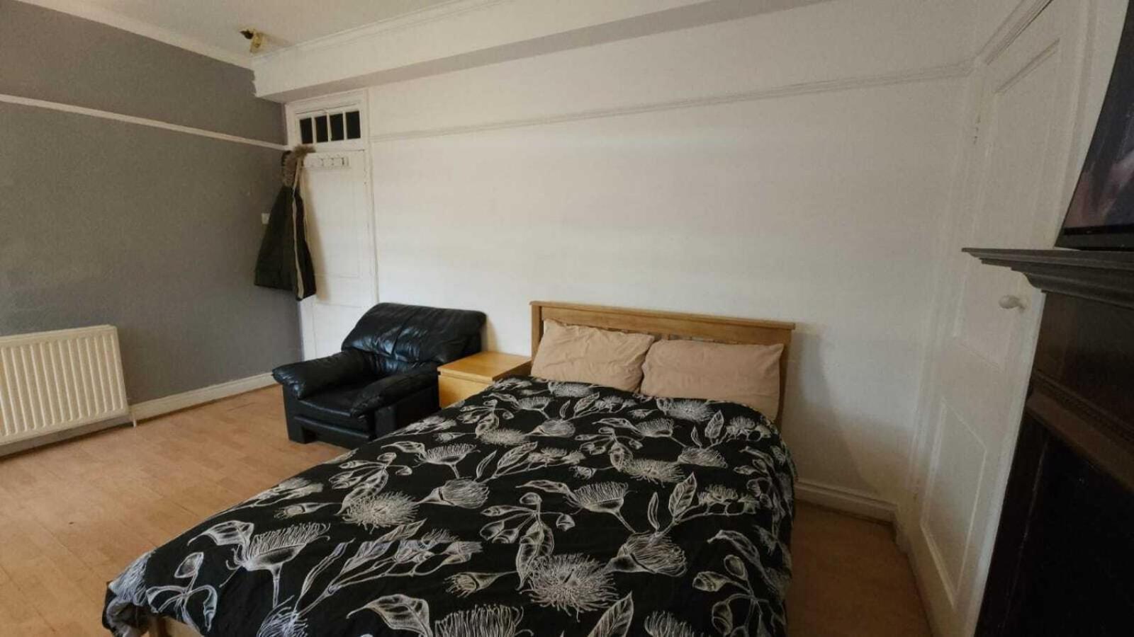 London Edgware Station Apartment Rum bild