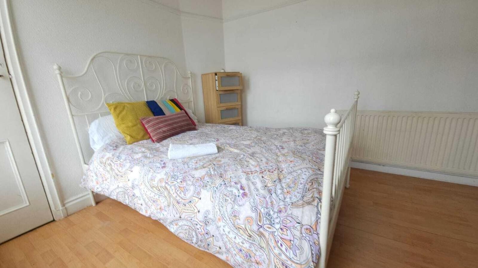 London Edgware Station Apartment Rum bild